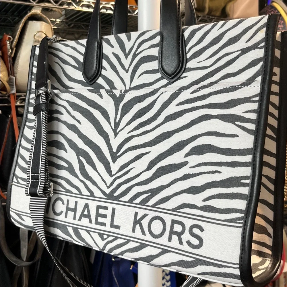 MK Tote bag crossbody - Picture 1 of 8